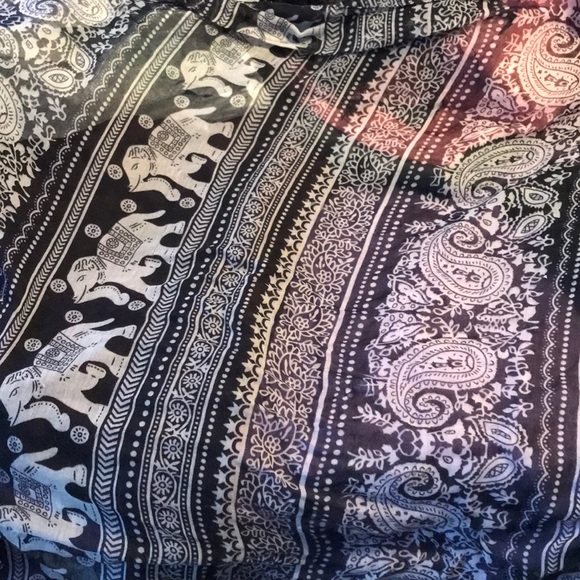 Two black elephant scarfs - Picture 2 of 3